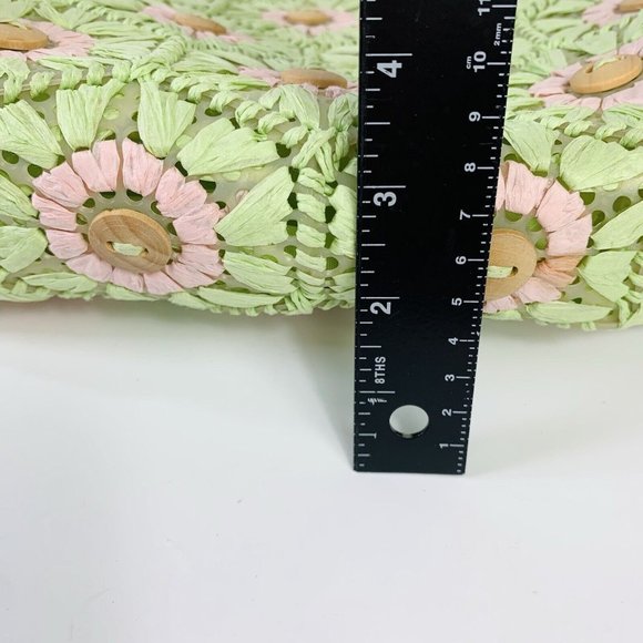 Summer Beach Cottage Straw Button Handbag Flower Lime Pink Wood Handles Purse - Picture 13 of 13